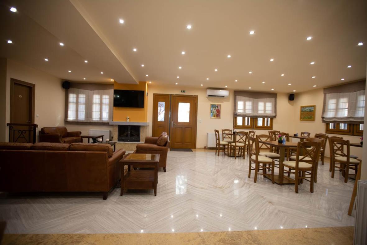 Rentinia Inn Rentina ภายนอก รูปภาพ